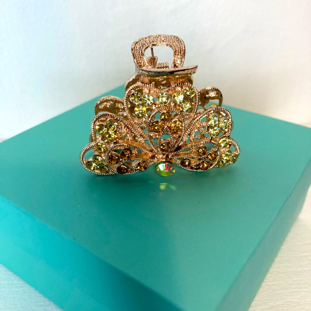 Beautiful Gold Tone Hair Clip